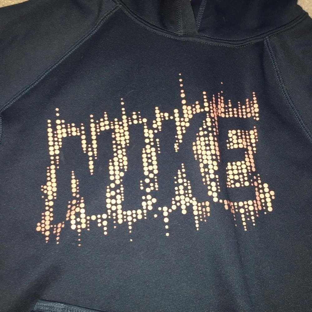 Nike hoodie size M therma fit